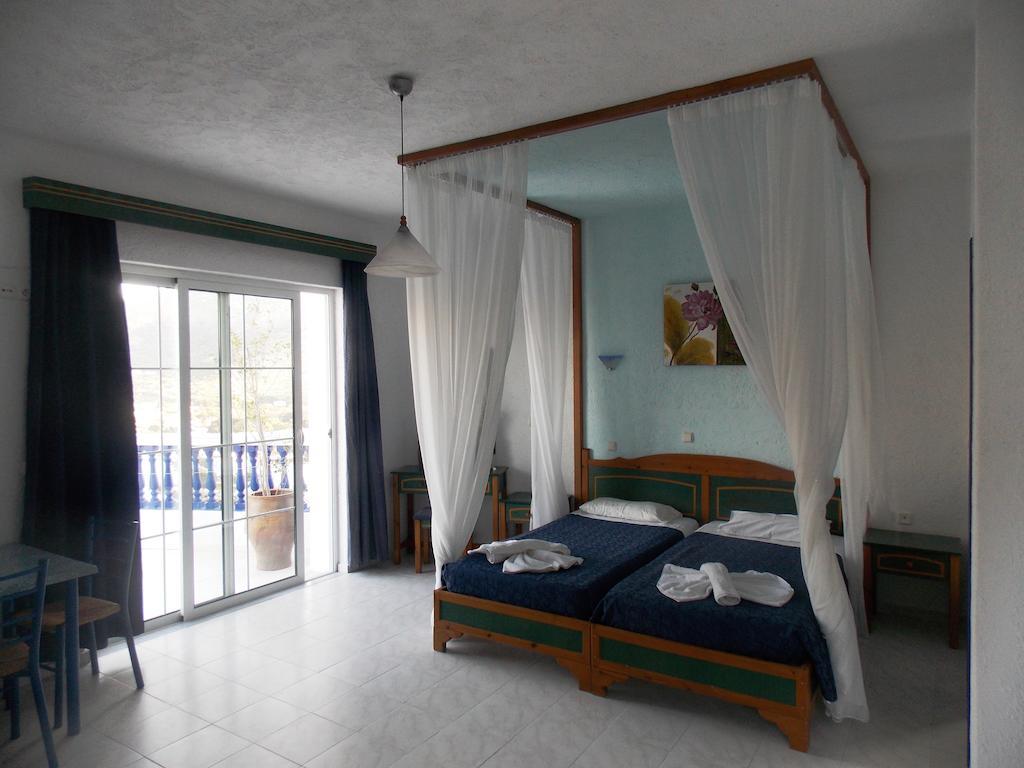 Annas Studios Livadia  Rom bilde